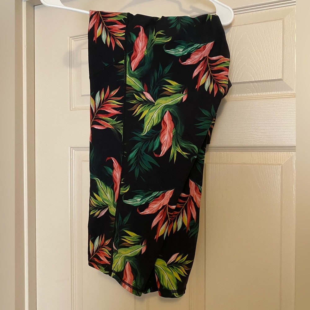 Torrid Size 4 Performance Core Crop Active Leggin… - image 2